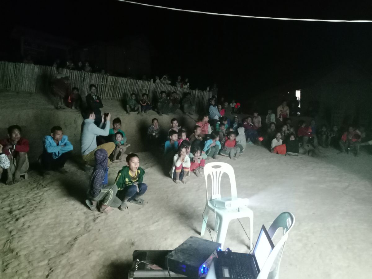 ໄວໜຸ່ມບ້ານ ເປັນເຈົ້າການ ຊ່ວຍແກ້ໄຂບັນຫາ ສັດລ້ຽງ ຂອງຊາວບ້ານ ເປັນພະຍາດລະບາດຕາຍ ໃນແຕ່ລະປີ