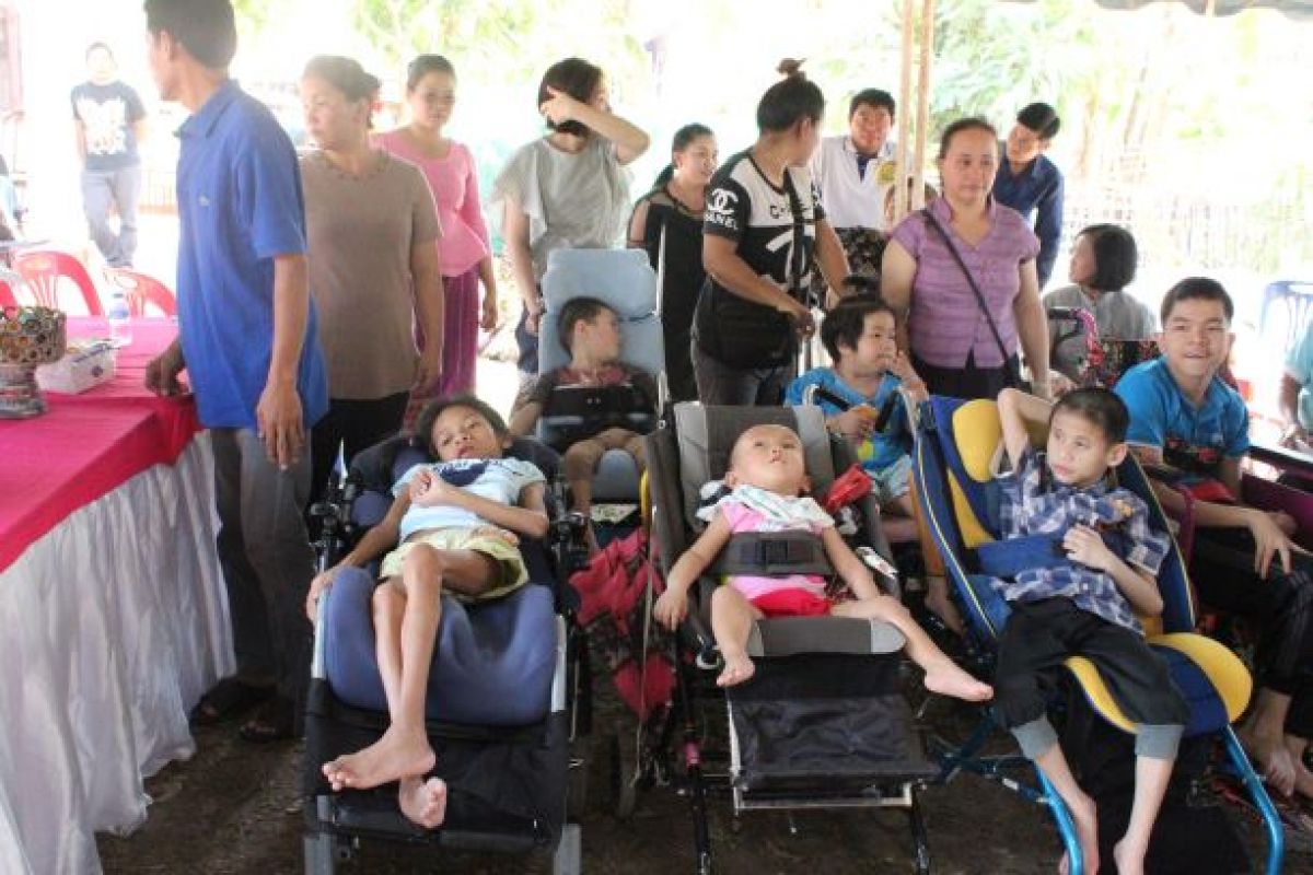 ເດັກນ້ອຍພິການບໍ່ໄດ້ເຂົ້າໂຮງຮຽນ ແລະ ອອກໂຮງຮຽນກາງປີ